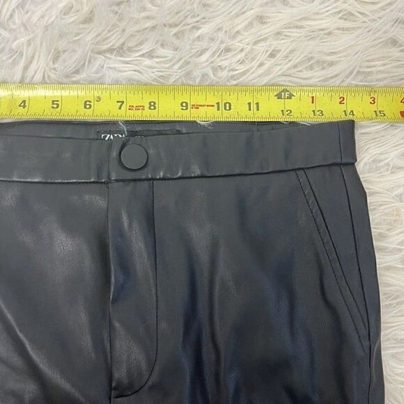 Zara Women’s Black Faux Leather Skinny Pants Casual Size Medium Stretch Mid Rise - Picture 5 of 11